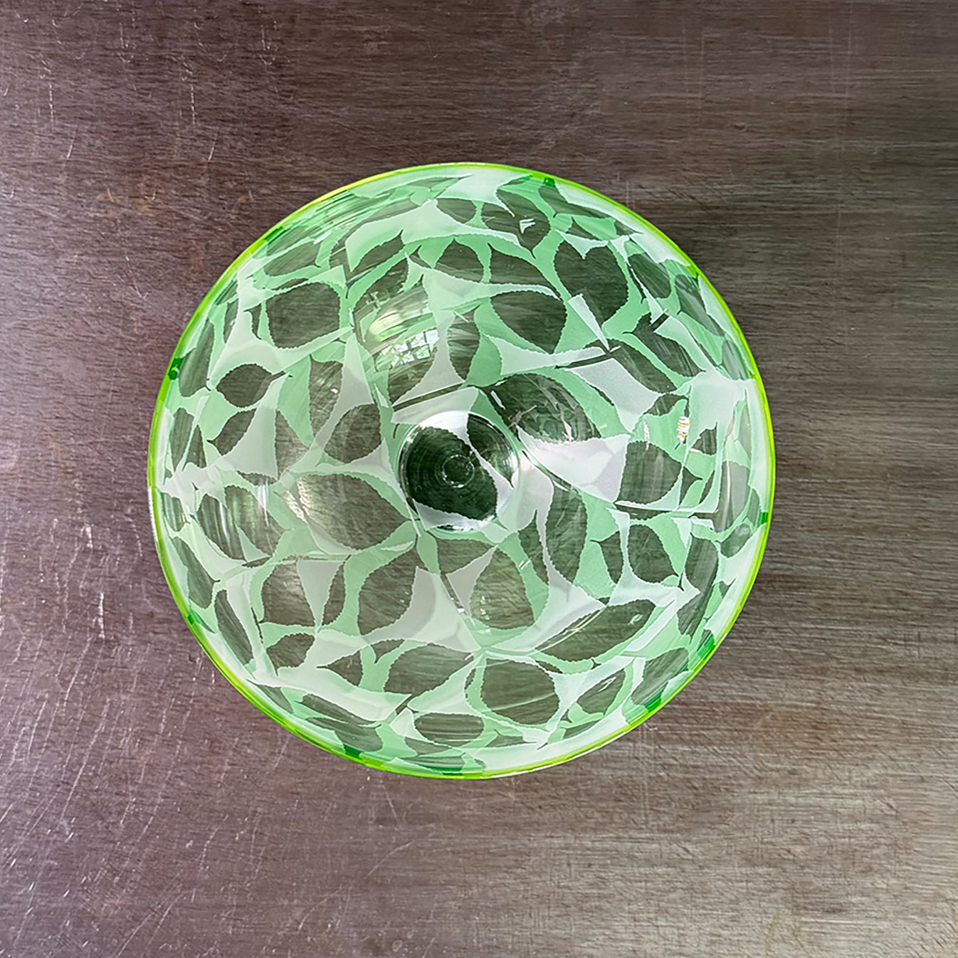 Dancing Leaves - Apple Green with Bright Green Rim