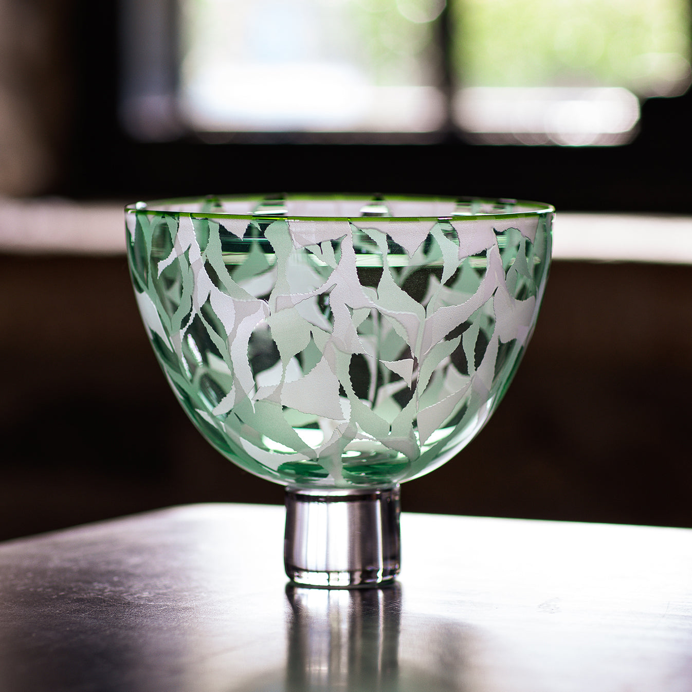 Dancing Leaves - Apple Green with Bright Green Rim
